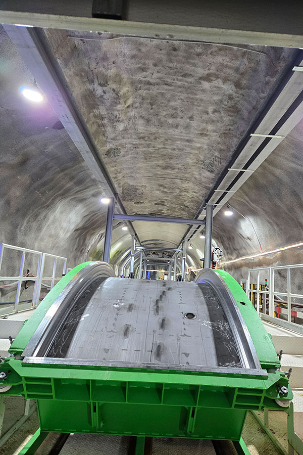 gotthard-tunnel-2-tube-03